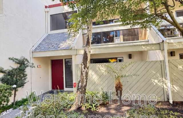 190 Cleaveland Road Gallery 1