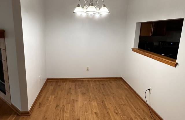 2011 South 101 Terrace Gallery 3