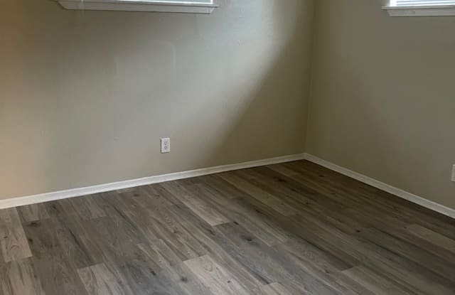 Hershe Street Apartments Gallery 3
