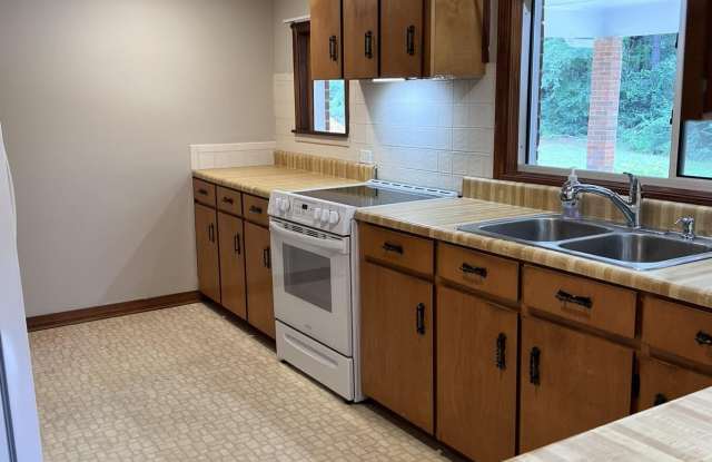 5246 Old River Road Gallery 3