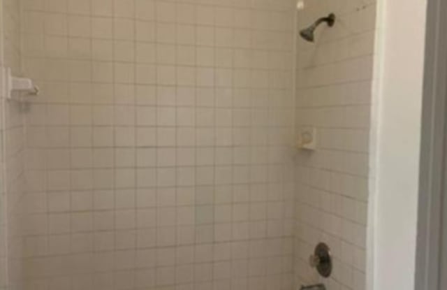 470 Northeast 162nd Street - 472 photos photos
