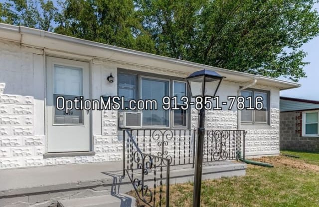2919 South Sterling Avenue - 2919 South Sterling Avenue, Independence, MO 64052