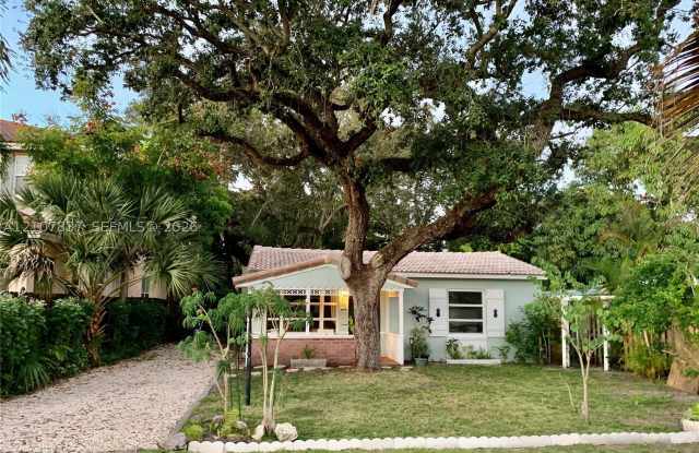 845 SW 11th Ct Gallery 1