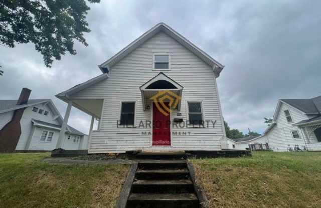 Charming 3-Bedroom Farmhouse in the Heart of Elwood — Available NOW! Gallery 1