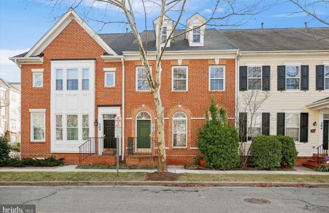 502 LAWSON WAY photos photos