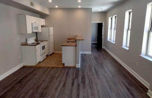 206-210 Farmington Avenue - 409 photos photos