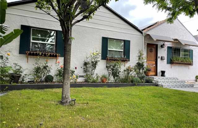 825 Delaware Road - 825 Delaware Road, Burbank, CA 91504 825 Delaware Road - 825 Delaware Road, Burbank, CA 91504