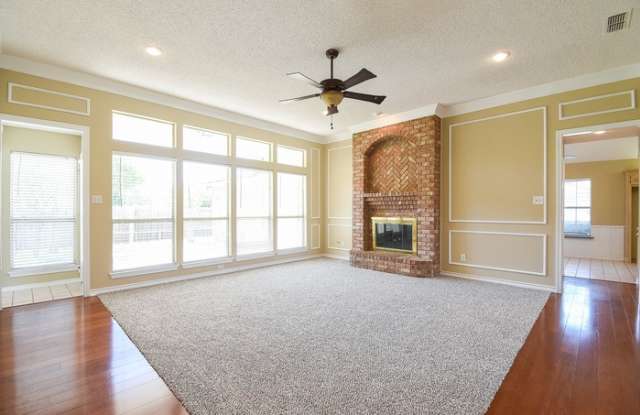 6315 Meadowmere Lane Gallery 3