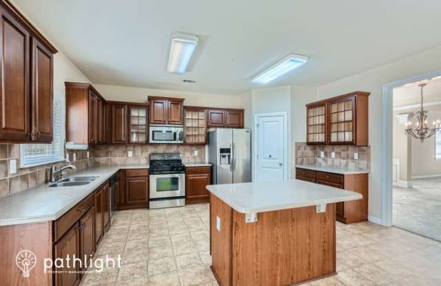 2735 Adams Landing Way Gallery 4