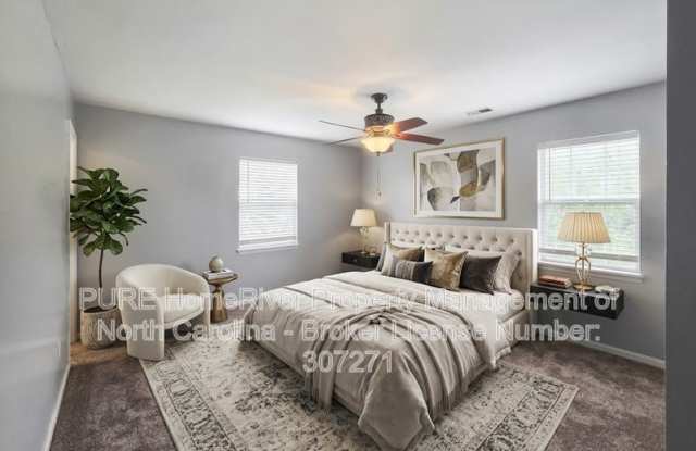 9444 Stately Oak Ln Gallery 4