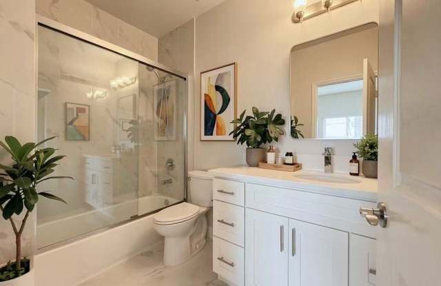 300 West Foothill Boulevard - 306A Gallery 3