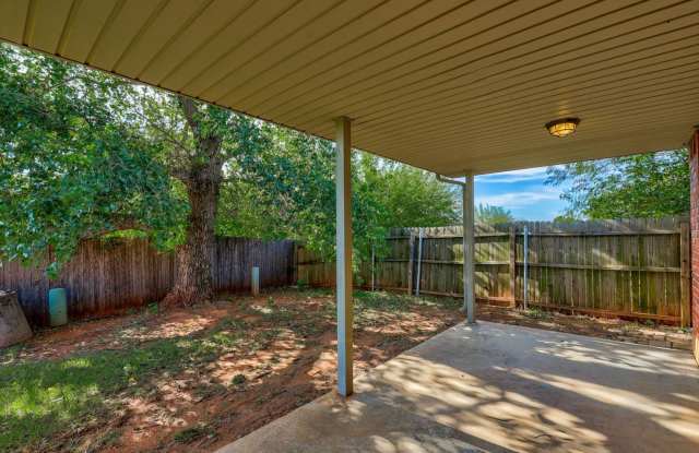 624 Eastview Cir, Yukon OK - 624 Eastview Circle, Yukon, OK 73099