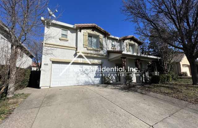 Spacious 4bd/2.5ba Rocklin Home with 2 Car Garage photos photos