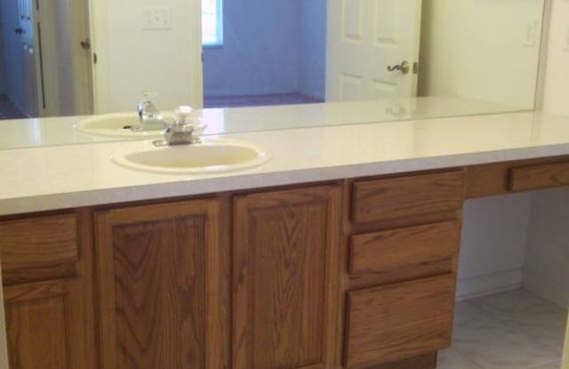 7135 YACHT BASIN AVE #214 Gallery 2
