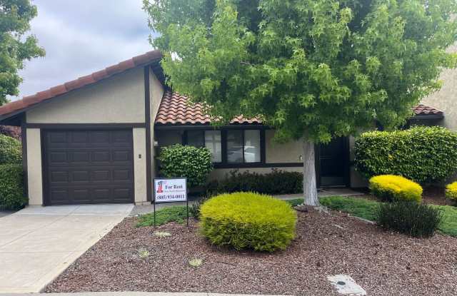 1003 Meadow Way photos photos