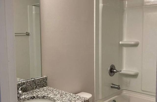 Modern 3BR/2.5BA Duplex – Perfect Location, Plenty of Space! Gallery 3