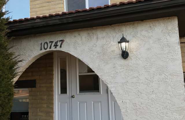 10747 W 6th Pl Apt 101 Gallery 2