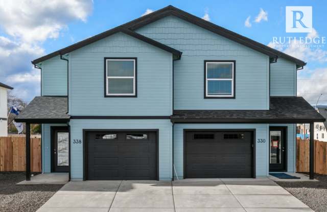 3 Bed/2.5 Bath Townhome in Medford photos photos
