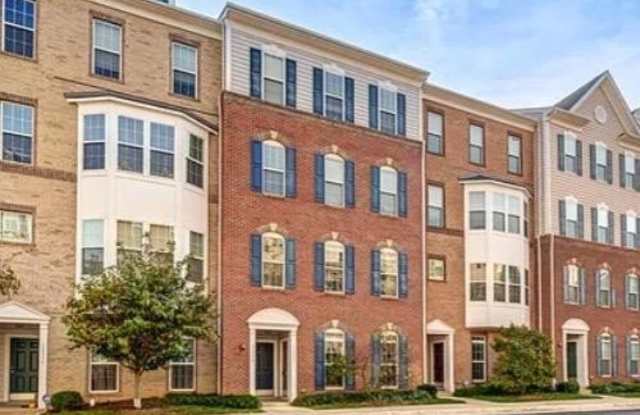 22352 CONCORD STATION - 22352 Concord Station Terrace, Moorefield Station, VA 20148