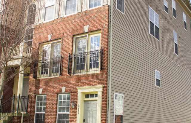 15551 JOHN DISKIN CIRCLE Gallery 4