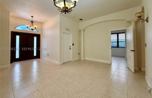 2802 SW 149th Pl Gallery 4