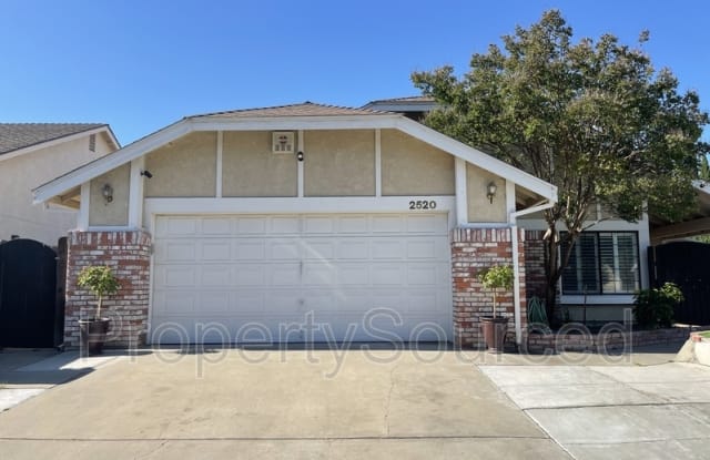 2520 Meadow Oak Dr - 2520 Meadow Oak Drive, Modesto, CA 95355