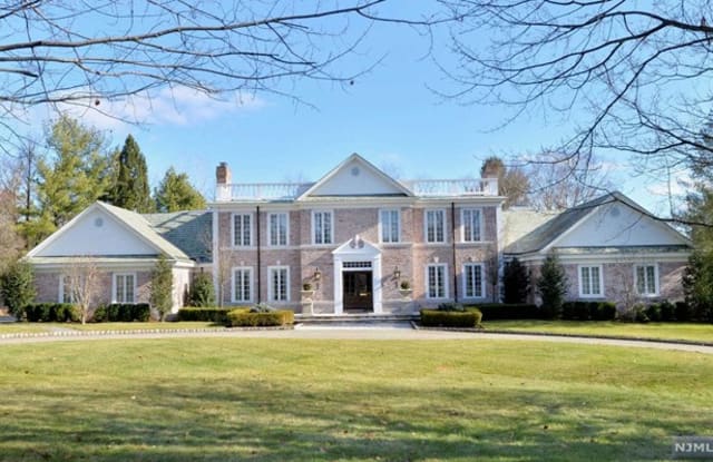4 High Meadow Road - 4 High Meadow N Rd, Saddle River, NJ 07458