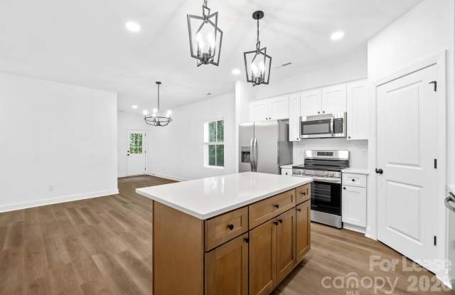 354 W Moore Avenue Gallery 2