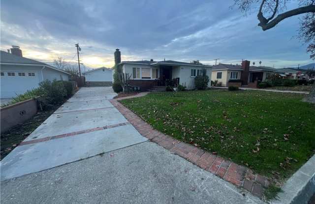 5221 Camellia Ave photos photos