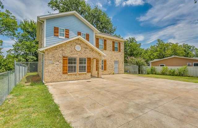 4306 Aztec Drive Gallery 2