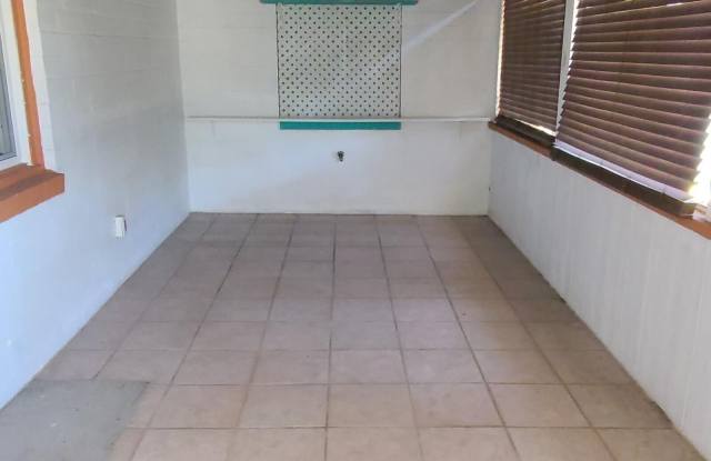 315 Golf Boulevard Gallery 3