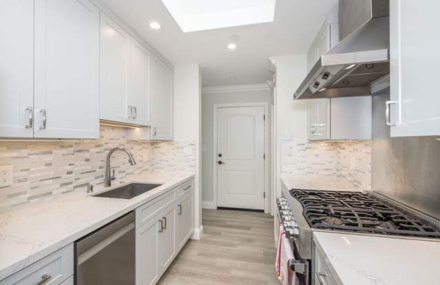 1009 South Norfolk Street photos photos