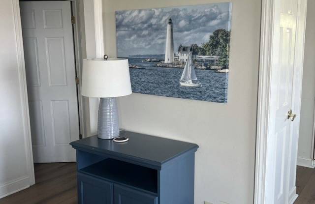 851 Pequot Avenue Gallery 4