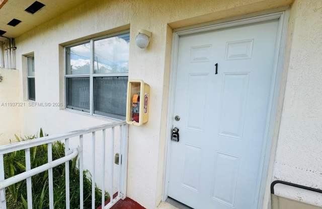 1330 NW 5th St photos photos