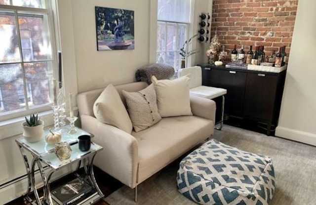 40 Lawrence St Gallery 4