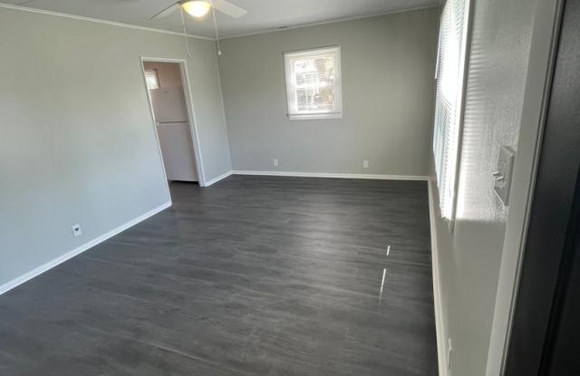 Three Bedroom, One Bathroom Home In Columbus photos photos