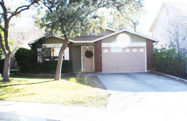 Lovely rental home near UTSA and USAA. Realtor Commission: $500 photos photos