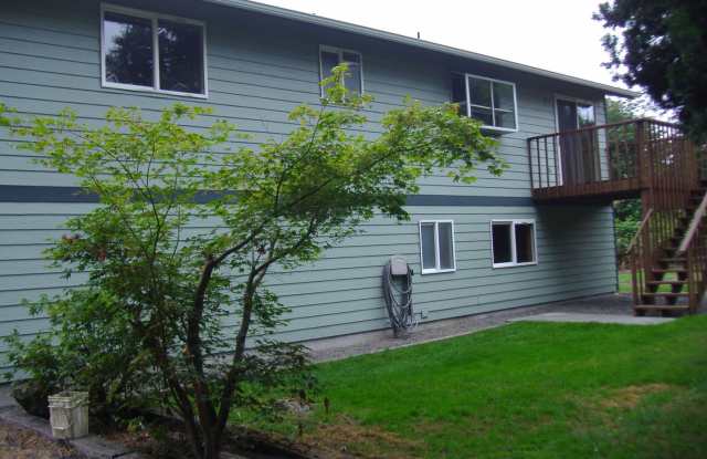 26255 Iowa St NE Gallery 2
