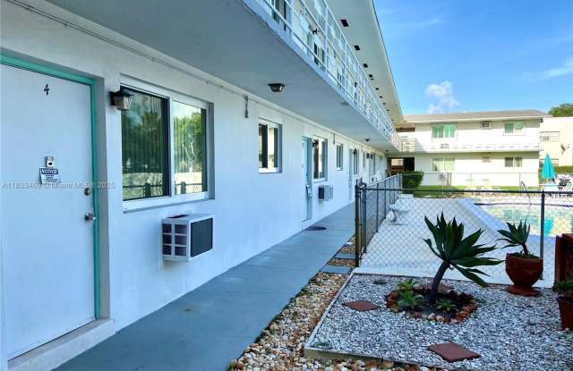 3533 Tyler St photos photos