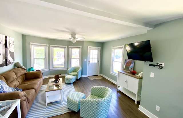 614 Ocean Park Avenue Gallery 2