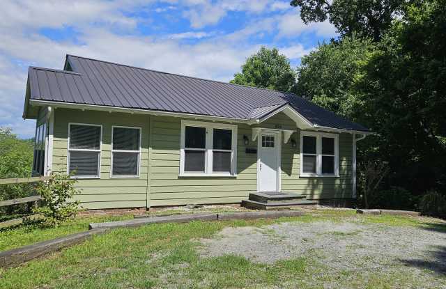 834 Norwood Street Southwest - 834 Norwood Street Southwest, Lenoir, NC 28645 834 Norwood Street Southwest - 834 Norwood Street Southwest, Lenoir, NC 28645