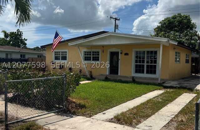 12360 SW 188th Ter Gallery 2