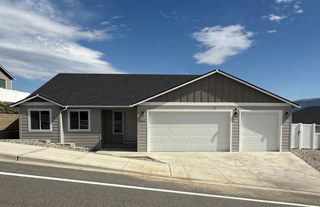 Now renting 3-bedroom House, to view this and other rentals go to www.stillproperties.com photos photos
