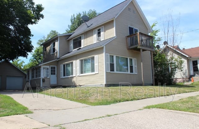 810 Hovey St SW 2 - 810 Hovey Street Southwest, Grand Rapids, MI 49504