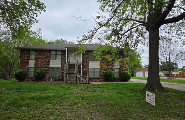 Updated 2 Bedroom / 1 Bathroom in Lee's Summit!! photos photos