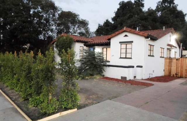 1574 N Orange Grove Avenue photos photos