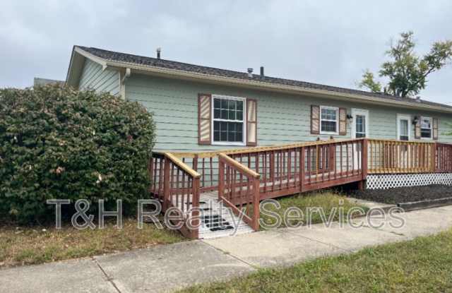 520 S Pike St - 520 South Pike Street, Shelbyville, IN 46176