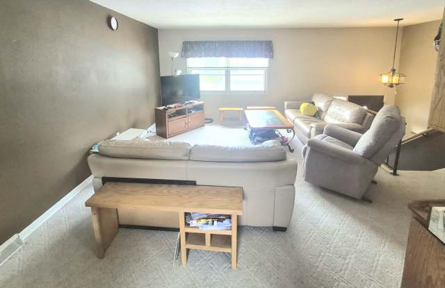 3205 10th St N photos photos
