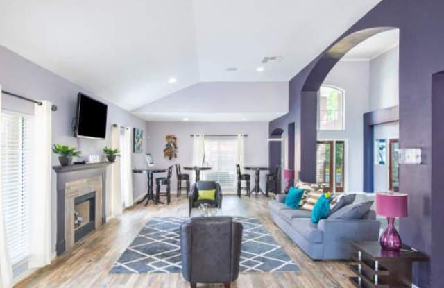 1143 Southcreek Dr Gallery 3