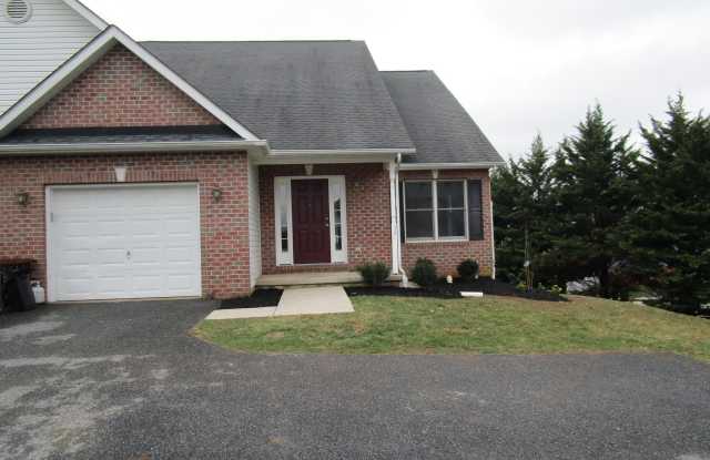 531 GENTRY Court Gallery 3